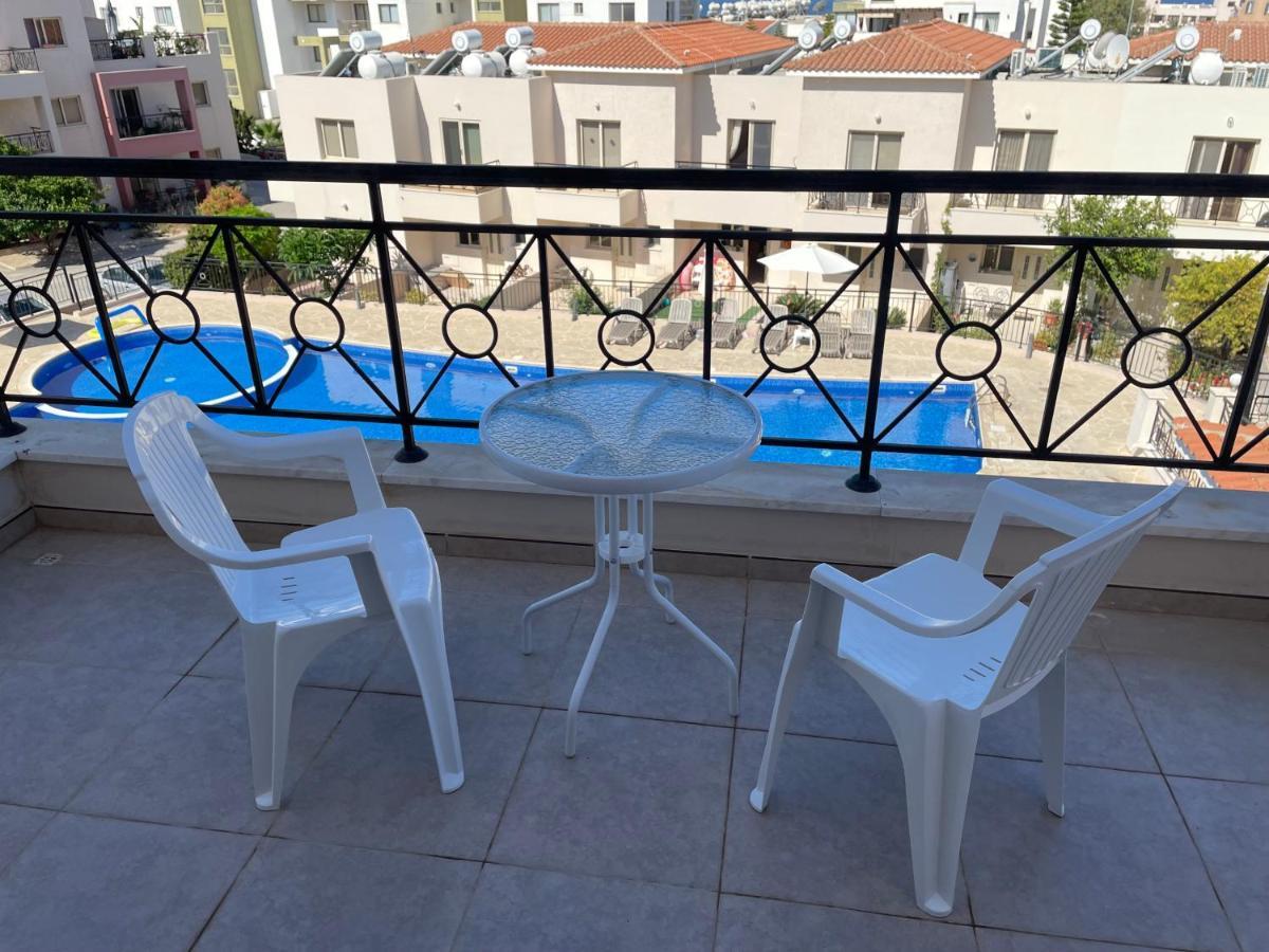 Kings Resort 1 Bedroom Apartment Paphos Bagian luar foto