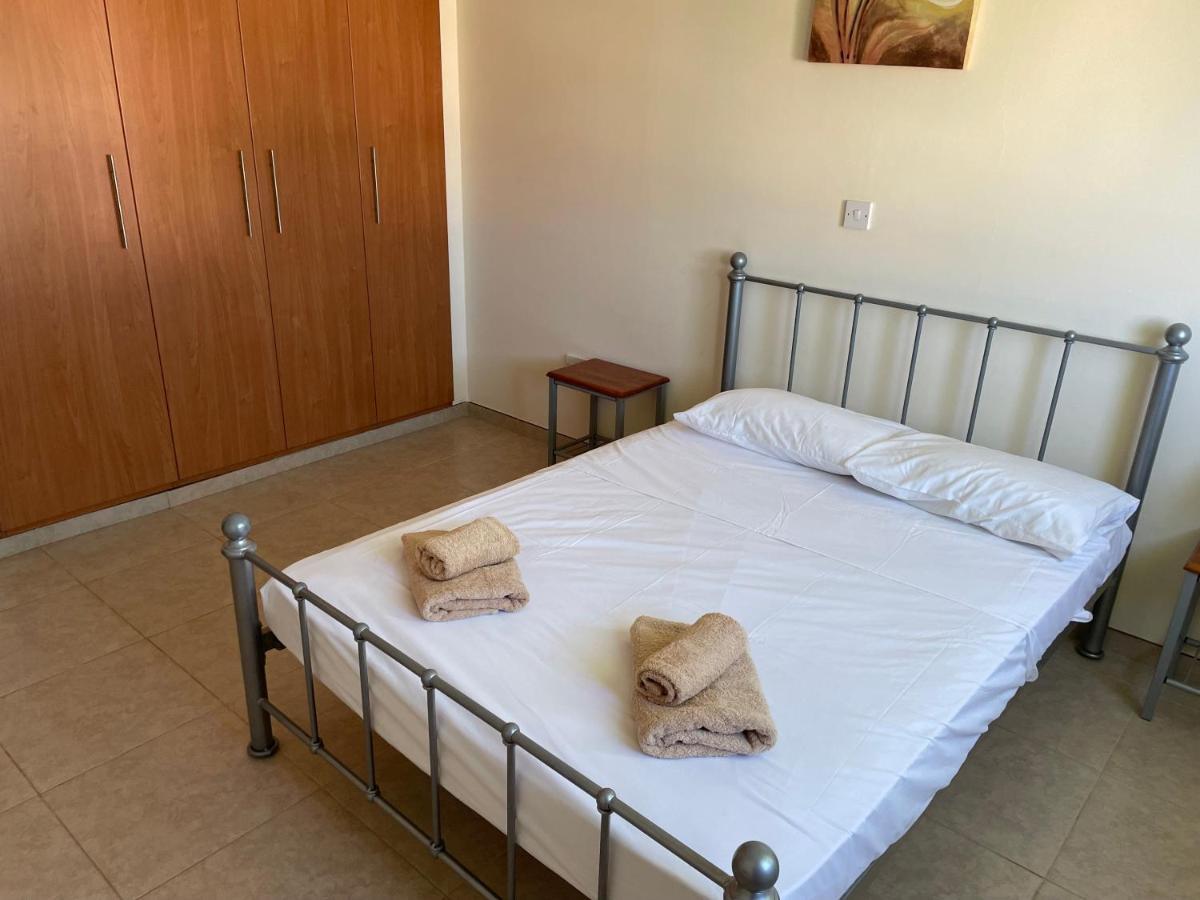 Kings Resort 1 Bedroom Apartment Paphos Bagian luar foto